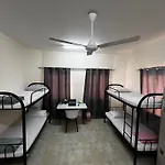 Viva Hostel Group Muscat